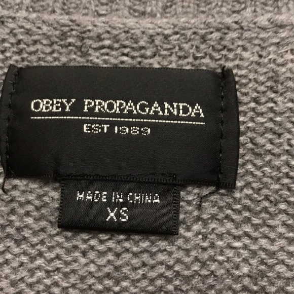 Skull sweater - Picture 2 of 2